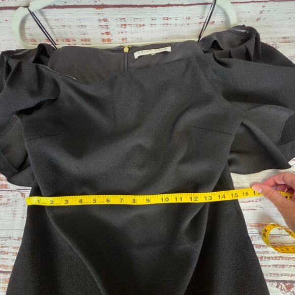 Trina Turk Zeal Off the Shoulder Cape Dress Size 6 Black Crepe Glam Lux Event - Picture 12 of 16